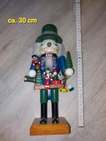 Nussknacker 30cm Nutcracker Holz Figur Verkäufer Spielzeug Sachsen-Anhalt - Salzwedel Vorschau