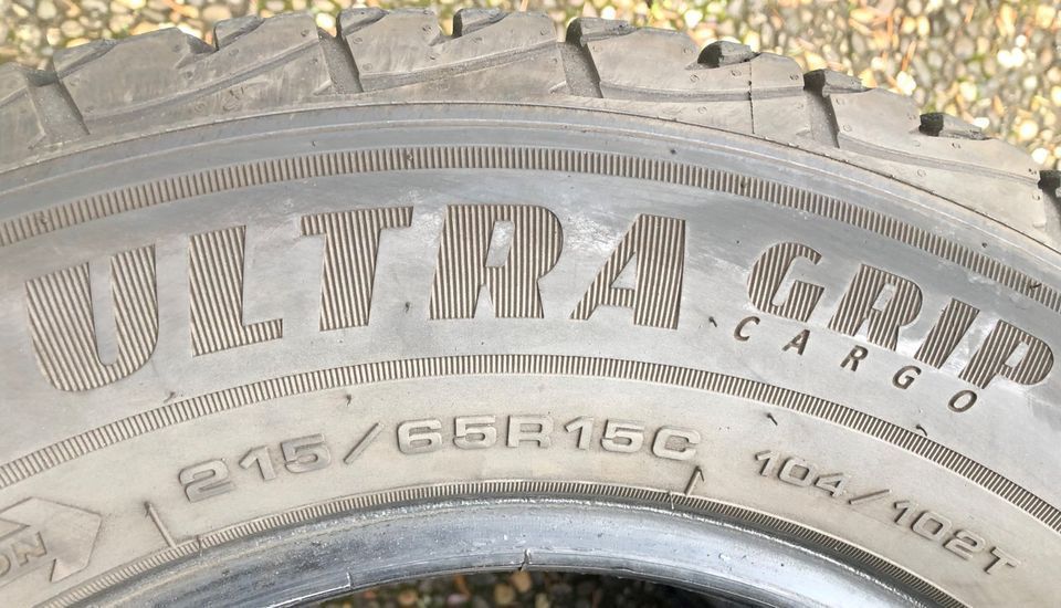 Winterreifen 2x 215/65 R15 C 104/102T Good Year Ultra Grip Cargo in Hochheim am Main