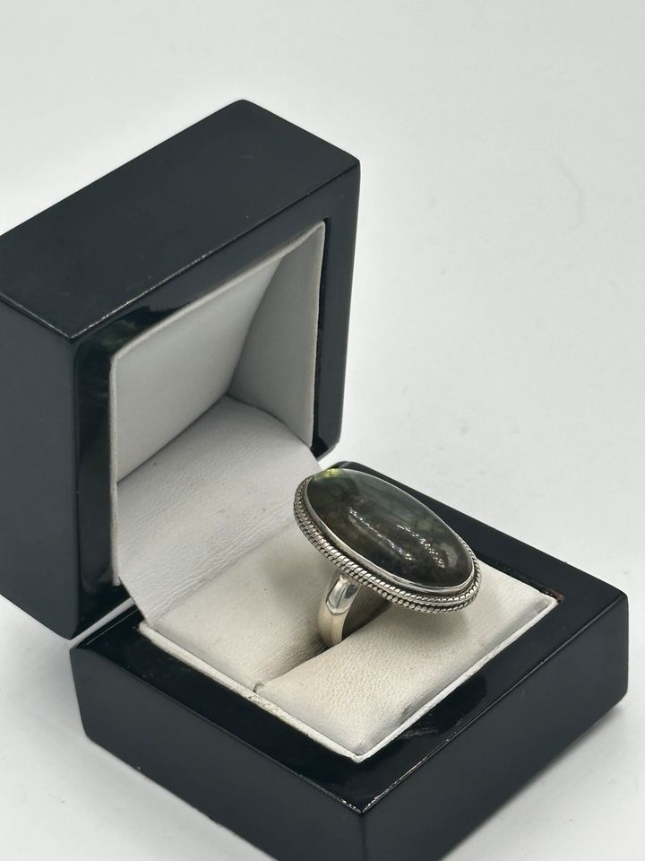 Vintage Ring mit Labradorit Stein Silber 925 in Berlin