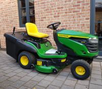 John Deere X167R Aufsitzrasenmäher Mähwerk Rasentraktor Bayern - Dorfen Vorschau