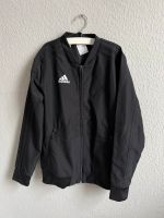 Adidas Jacke Trainingsjacke Blouson schwarz Gr. 140 Berlin - Schöneberg Vorschau