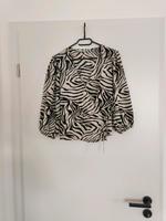 Bluse mit Zebramuster schwarz weiß Größe M Pigalle Bayern - Bad Kissingen Vorschau