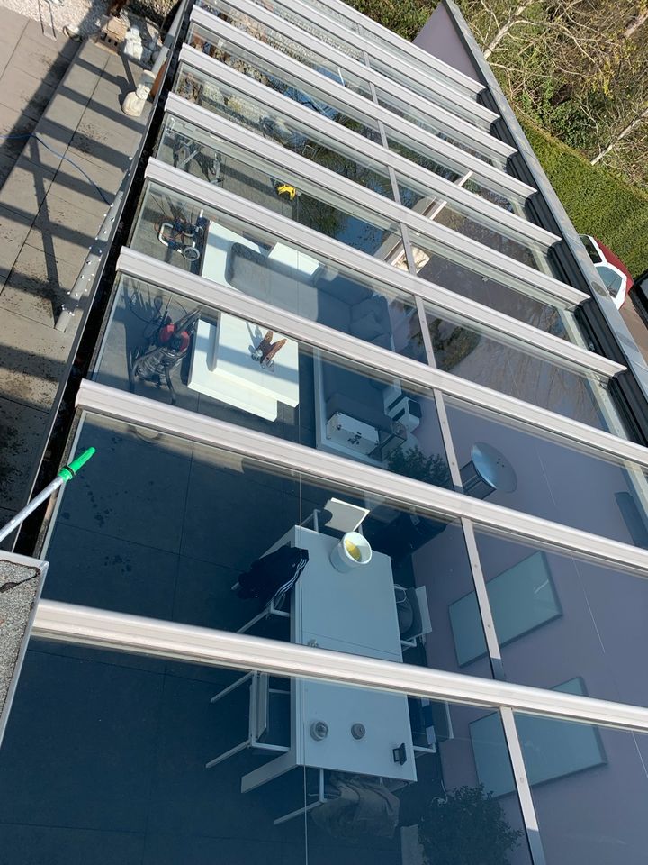 Fensterputzer/Glas und Rahmen Reinigung in Duisburg