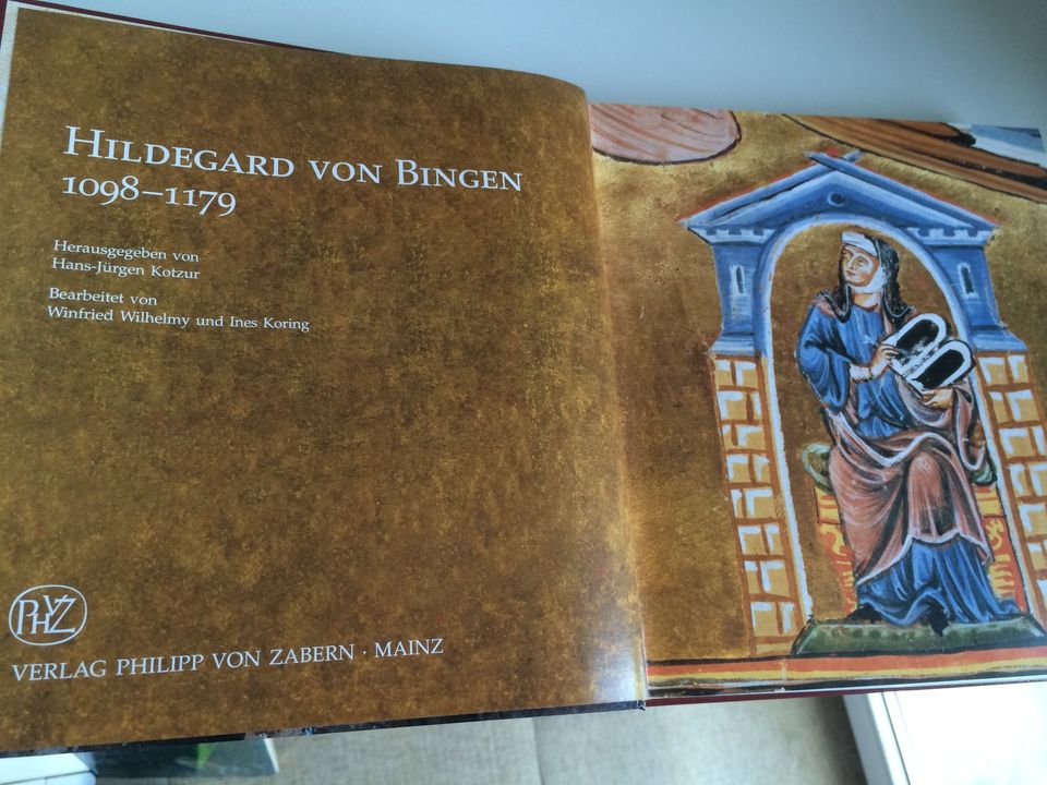 Hildegard von Bingen.  1098 – 1179  / Geschichte, Theologie in Geist