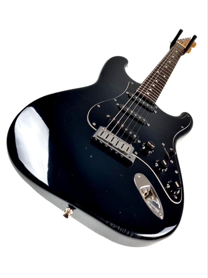 1999 Fender American Standard Stratocaster RW Schwarz Made in USA in Linsengericht