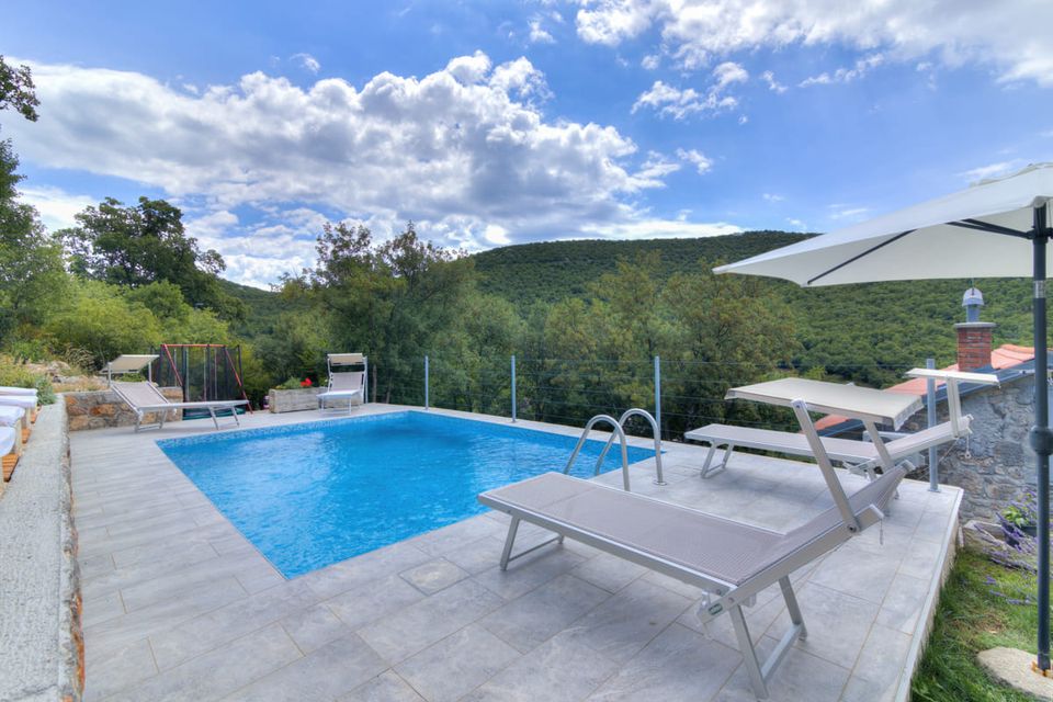 Ferienhaus Kroatien/ Kvarner 10 P. POOL ab 987,- €/Woche in München