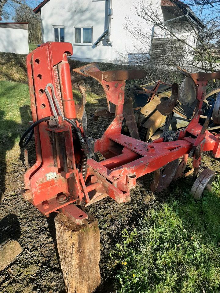 Zweischar Volldrehpflug in Ebersbach-Musbach