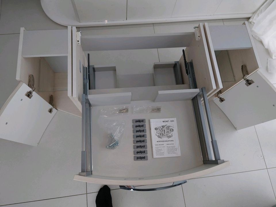 Waschtisch 120cm, Schrank, Waschtischunterschrank, Badezimmer in Soest