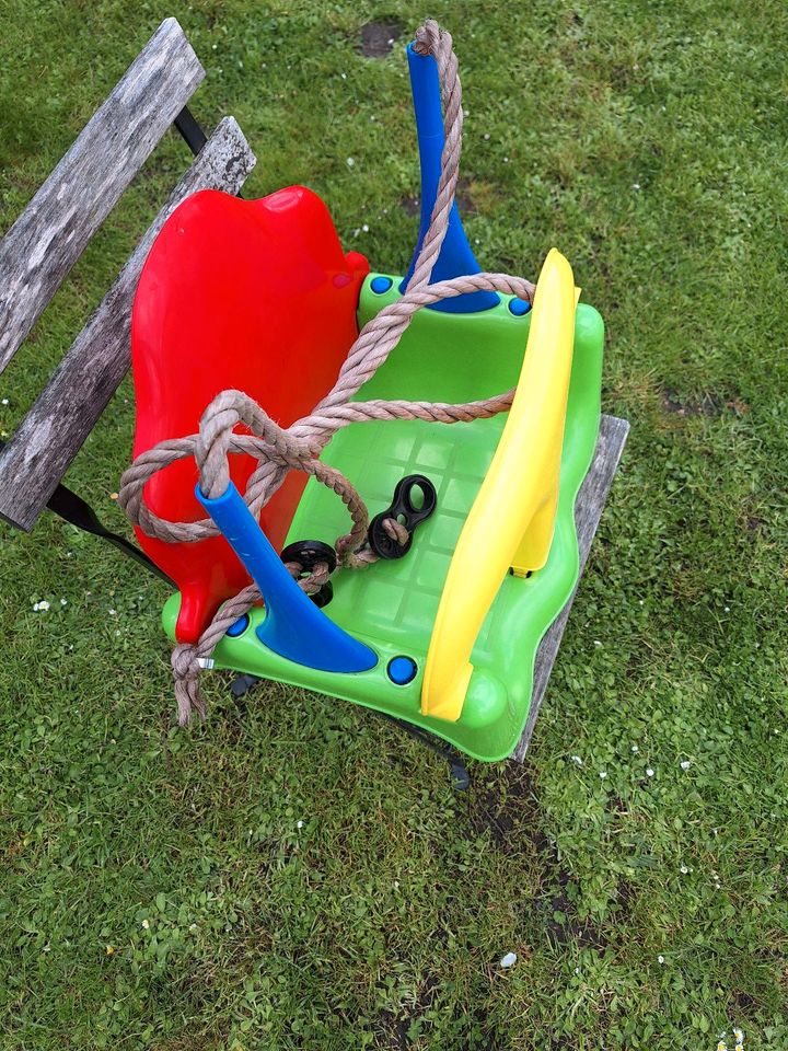 Konvolut babyschaukel Bobbycar kinderfahrrad in Landsberg (Saalekreis)