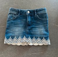 Mädchen Jeansrock Rock mit weißer Spitze Größe 104 H&M -wie neu- Bielefeld - Schildesche Vorschau