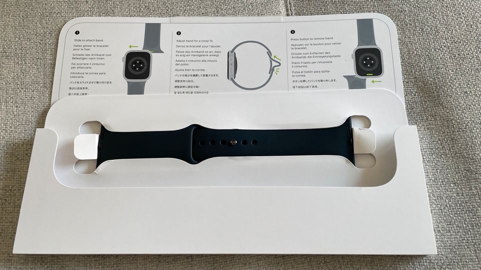 Sportarmband Apple Watch neu schwarz 45mm M/L in Schorndorf