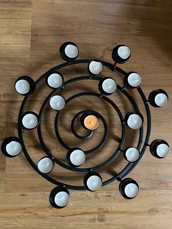 Kerzenständer Licht Teelichthalter Kerzen Deko schwarz in Herzfelde