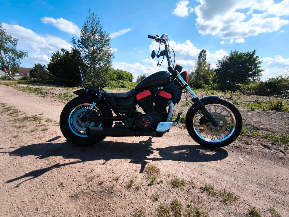 Suzuki Intruder 1400 Chopper Bobber Custom in Radebeul