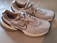 Nike v2k Run Gr42.5 Neu Sachsen-Anhalt - Magdeburg Vorschau