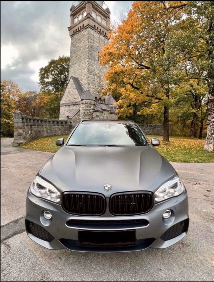 BMW x5 3.0 M Paket voll Ausstattung in Köln