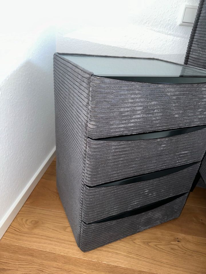 2x Nachtschrank grau in Olpe