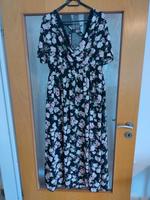 Bonprix Sommerkleid schwarz Blumen Maxikleid lang Gr. 44 Bayern - Neukirchen bei Sulzbach Rosenberg Vorschau