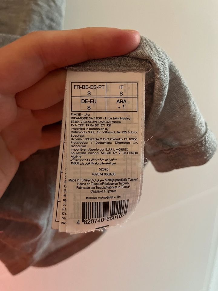 1,50€❕Pimkie Shirt grau mit süßer Spitzenapplikation in Forchheim