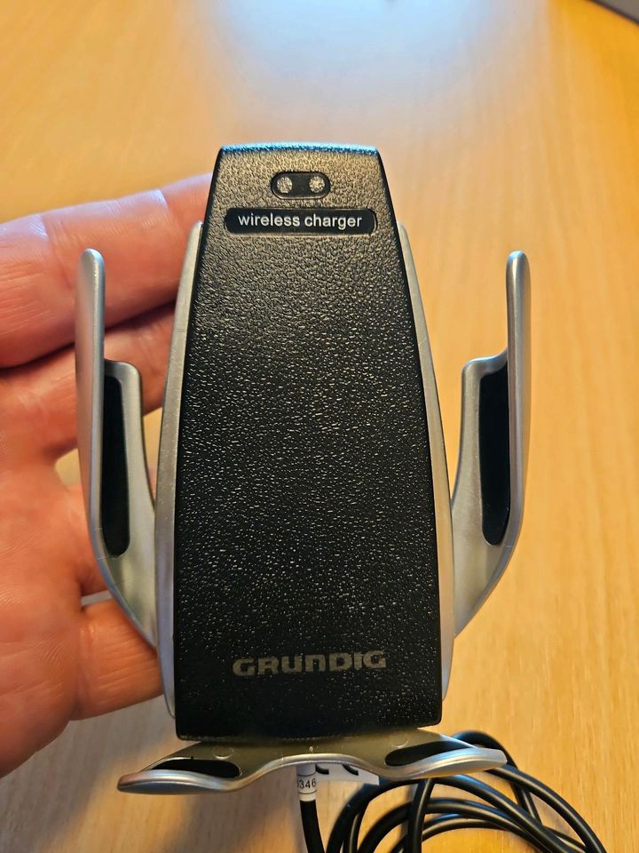 Grundig wireless charger in Hanerau-Hademarschen