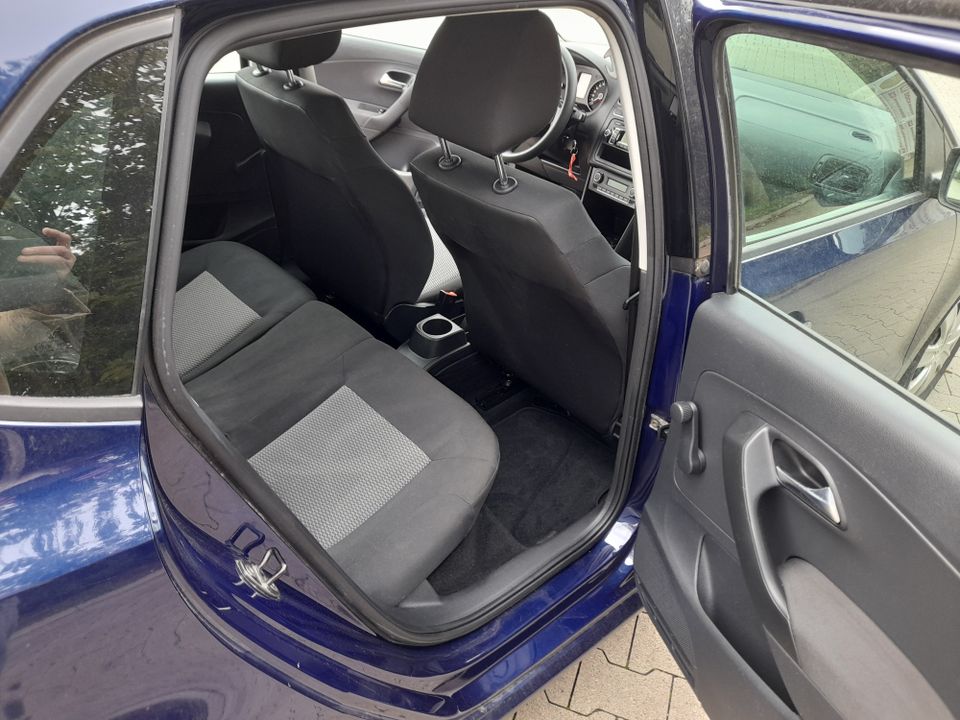 Verkaufe hier meinen VW Polo 6 R, Bj 2010 , Benzin 1,2 l, Neu TÜV in Cloppenburg