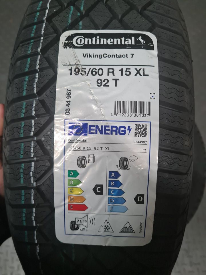 4x Neue Winterreifen 195/60 R15 92T Continental VikingContact 7 in Krostitz