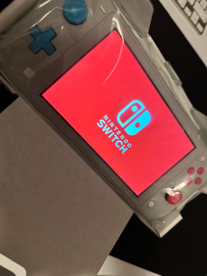 Nintendo Switch Lite Pokémon Zacian & Zamazenta in Lünen