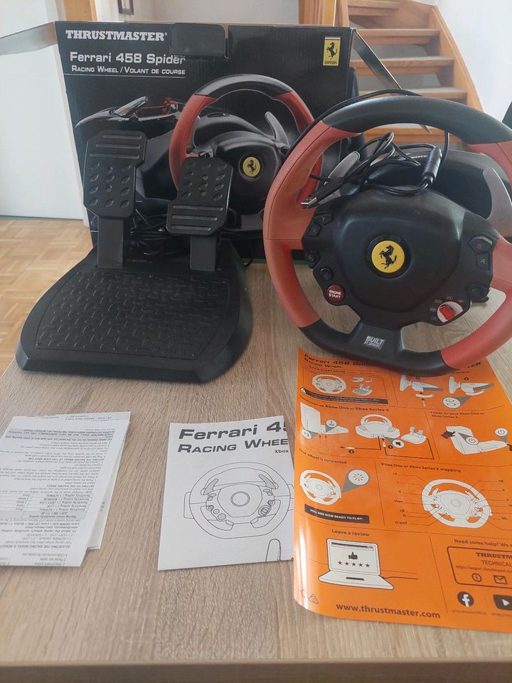 Thrustmaster Ferrari 458 Spider Racing Wheel in Ottersweier