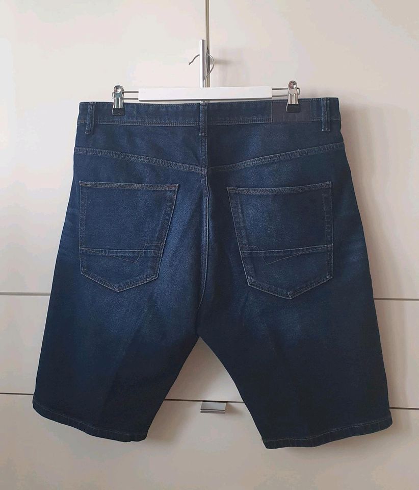 NEU: ESPRIT Herren Jeans-Shorts im Distressed-Look in Berlin - Neukölln |  eBay Kleinanzeigen ist jetzt Kleinanzeigen