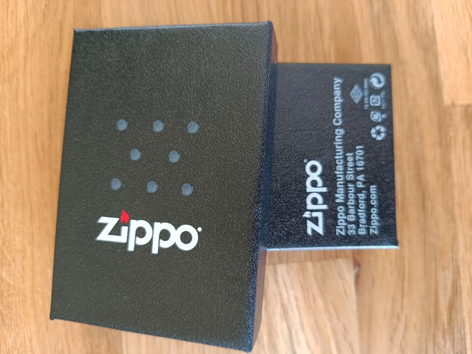 Zippo Geschenkverpackung/Kartonbox (ohne Feuerzeug) in Oberstadion