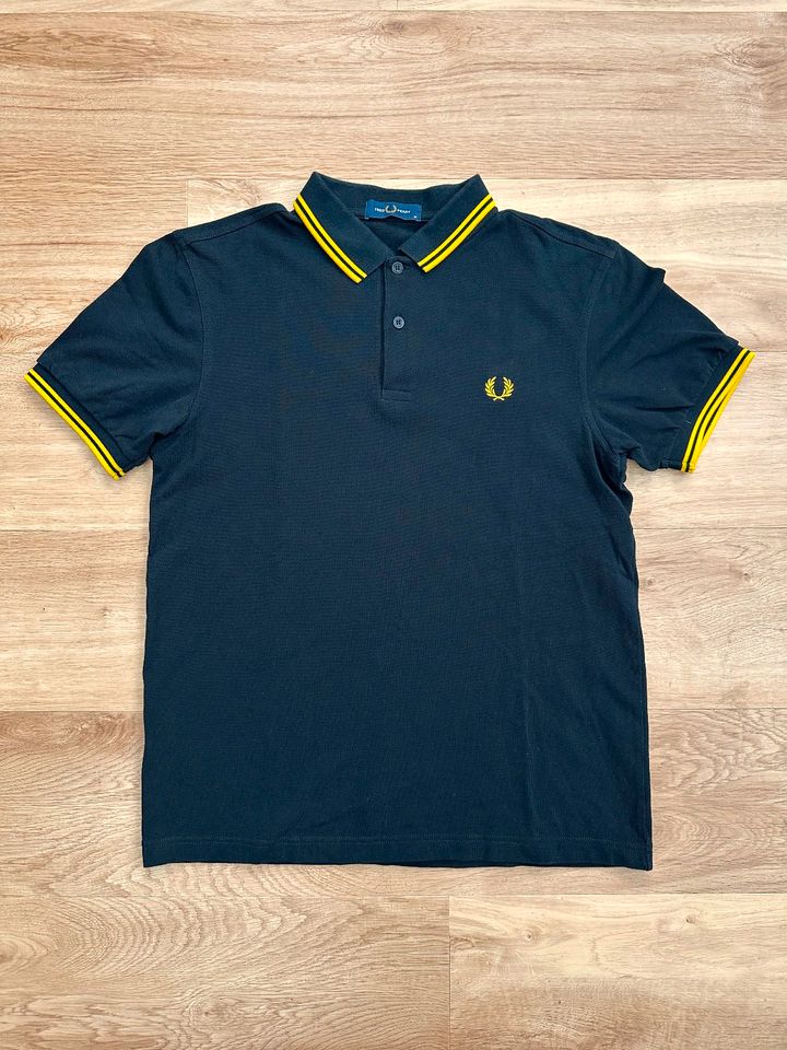 Fred Perry Poloshirt M3600 / M / Schwarz / Gelb / Gelb in Baden-Württemberg  - Heilbronn | eBay Kleinanzeigen ist jetzt Kleinanzeigen