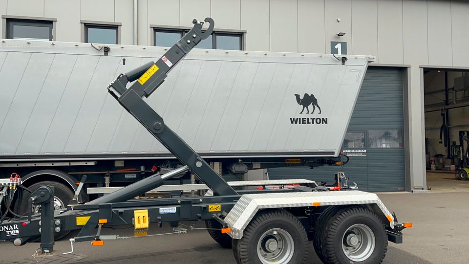 Tandem Hakenlift Anhänger Pronar T185 für Abrollcontainer in Weilerswist