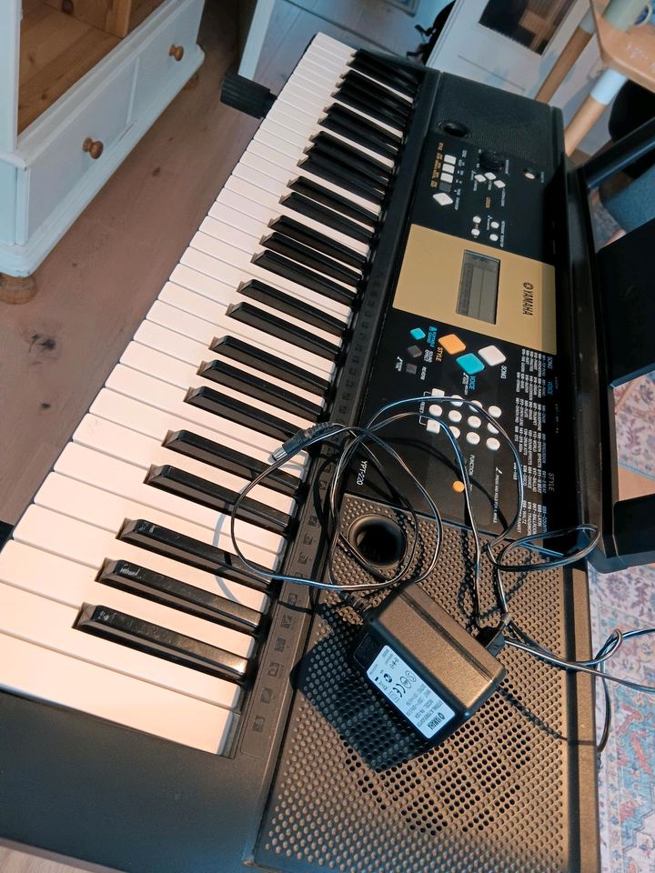 YAMAHA Keyboard in Bremen