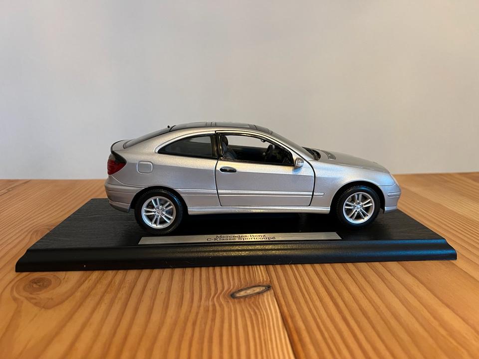 1:18 /1:43 Mercedes Benz C-Klasse Sportcoupe Edition Maisto OVP in Karlstadt
