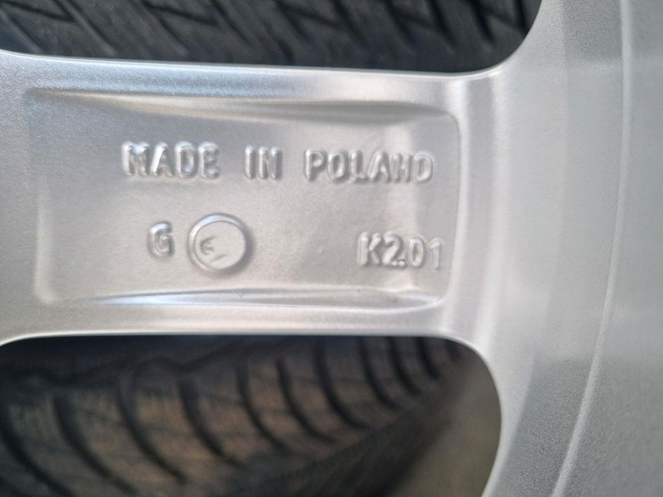 125# 4 Winterräder Michelin 215/65 R17 Mercedes GLA H247 GLB X247 in Halle