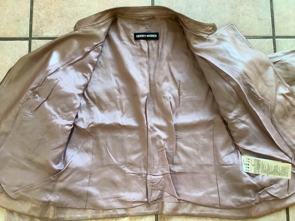 Schimmernde Jacke rose von Gerry Weber, Gr. 42, neuwertig in Meckenheim