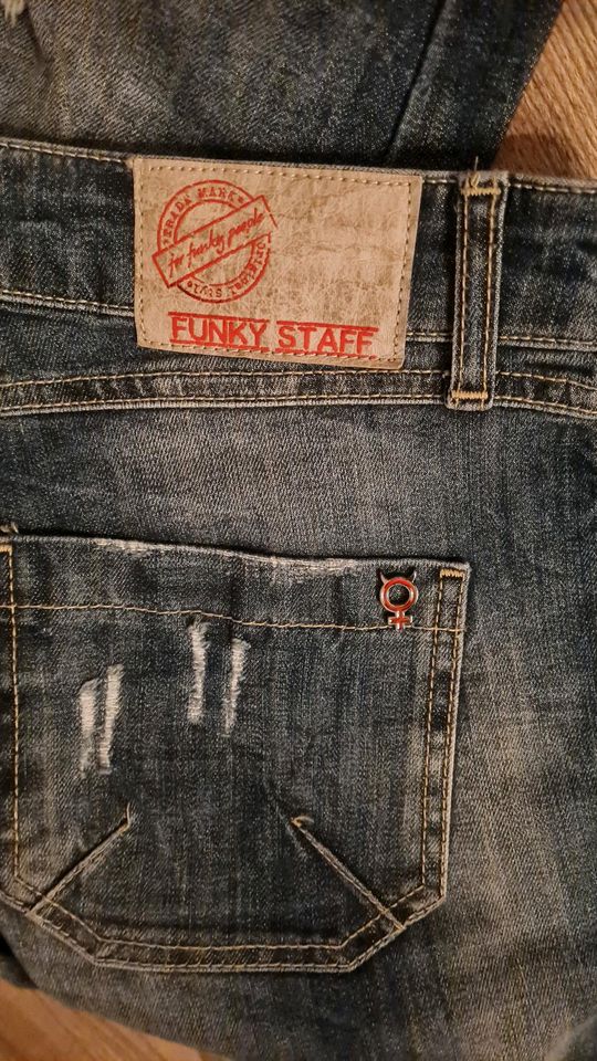 Jeans Funky Staff Gr. S in Stützerbach