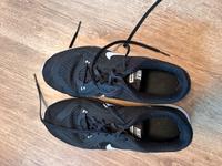 Schwarze Nike Turnschuhe Bayern - Finsing Vorschau