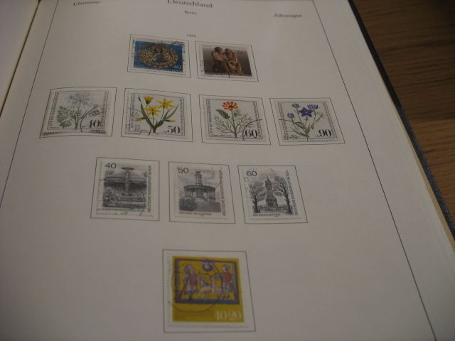 Briefmarkensammlung Berlin ca. 1948 bis 1983 im KABE Binder in Konstanz