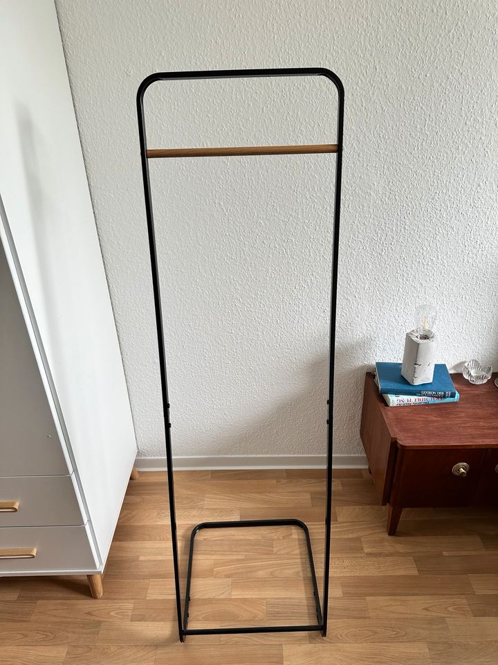 Garderobe / Garderobenständer in Berlin