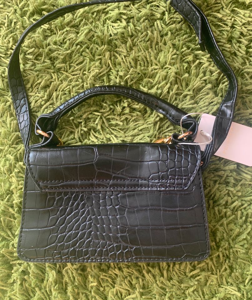 mini klein tasche clutch chain primark neu ungetragen ausverkauft in Berlin