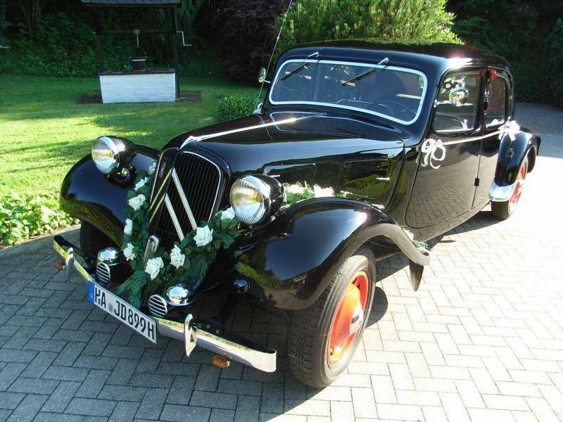 Oldtimer „Amelie“ mit Chauffeur - Das Hochzeitsauto Citroen 11CV in Hagen