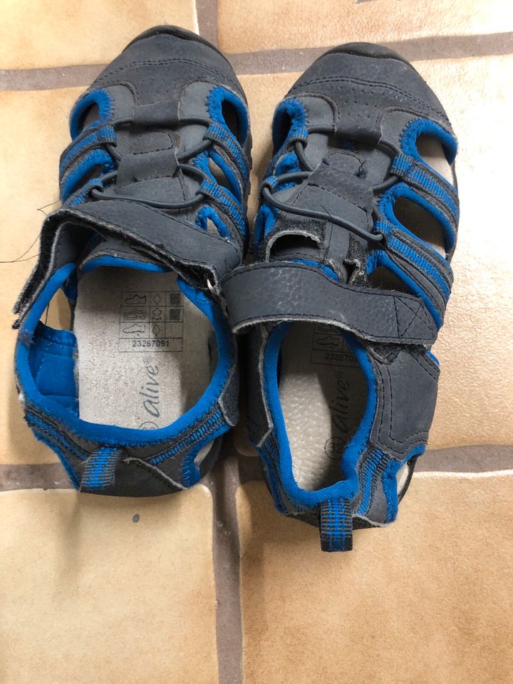 Sandalen Größe 32 in München