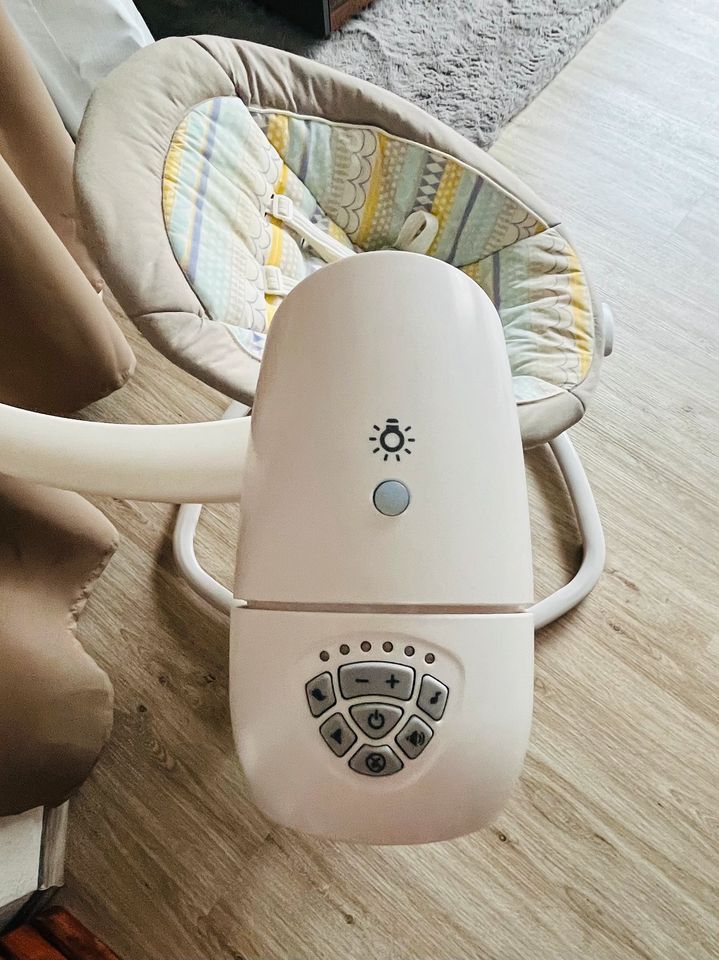 Elektrische Babyschaukel / Babywippe von Joie in Überherrn