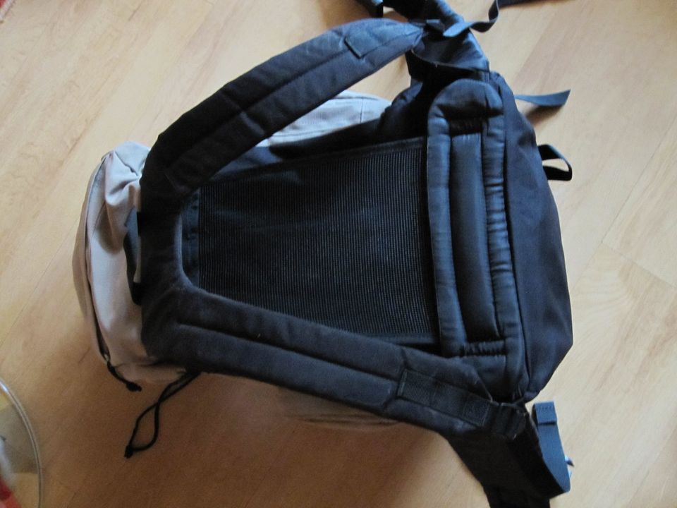 Rucksack beige/schwarz, TCM nuture trail ca. 35 ltr. in Kirchdorf a. Inn