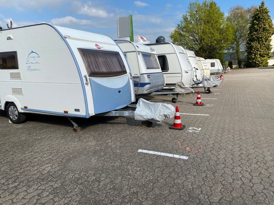 Außenstellplätze u.a. für Wohnwagen/Wohnmobile/Boote/PKW/LKW in Wolken