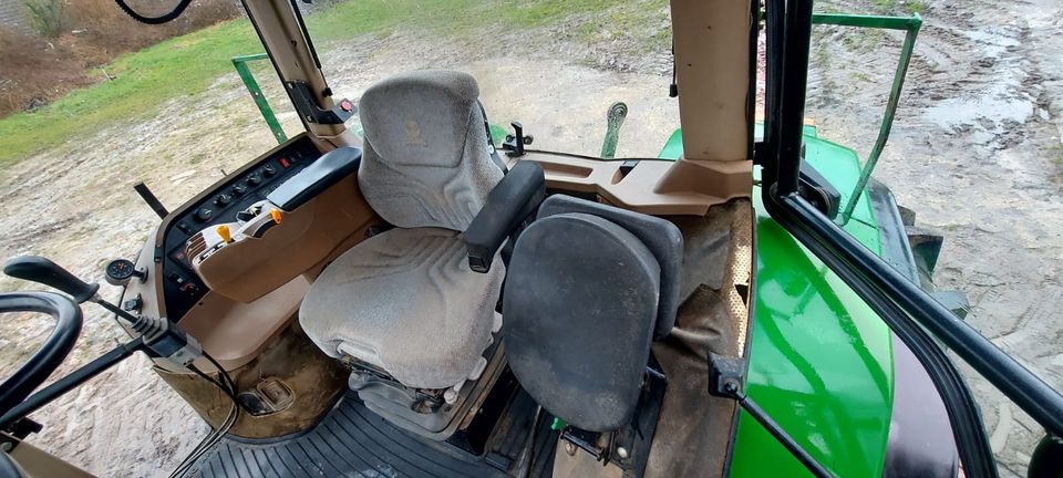 Seltener John Deere 8100 mit solidem Stoll Frontlader in Tröndel