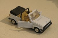 Modellauto Welly VW Golf Cabrio weiß Nr. 8663 Hessen - Selters Vorschau