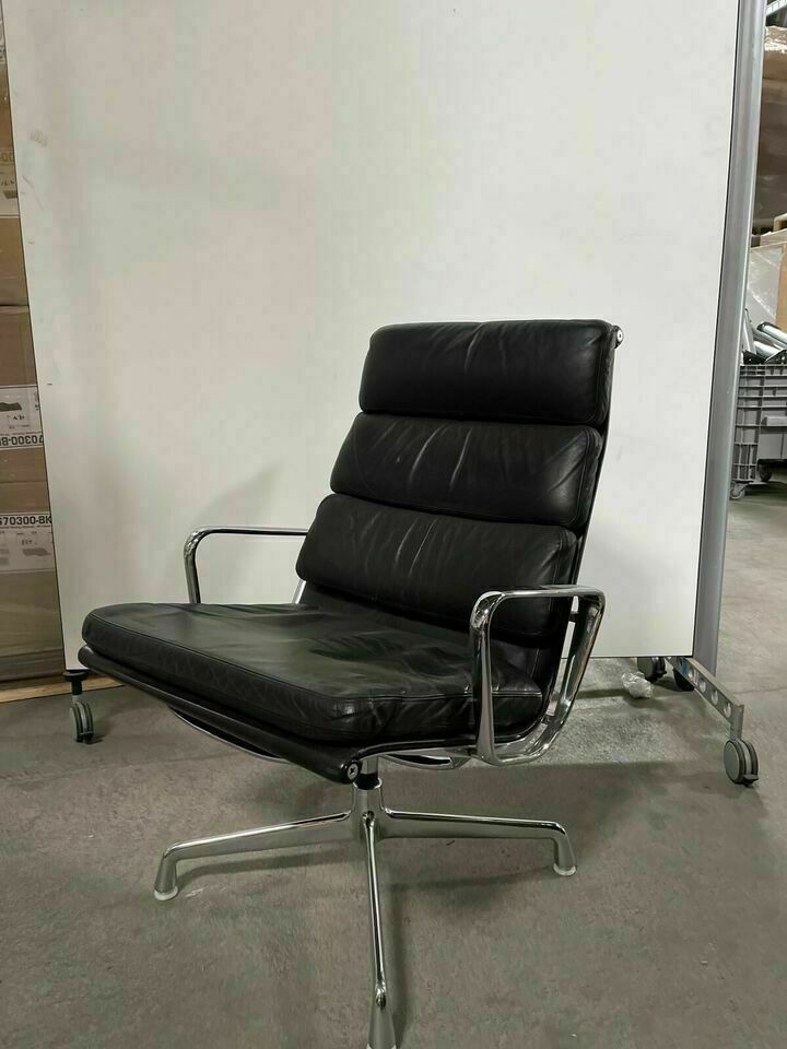 Vitra Lounge Stuhl Sessel Alu-Chair EA-215 Leder Soft-pad Chrom in Offenbach