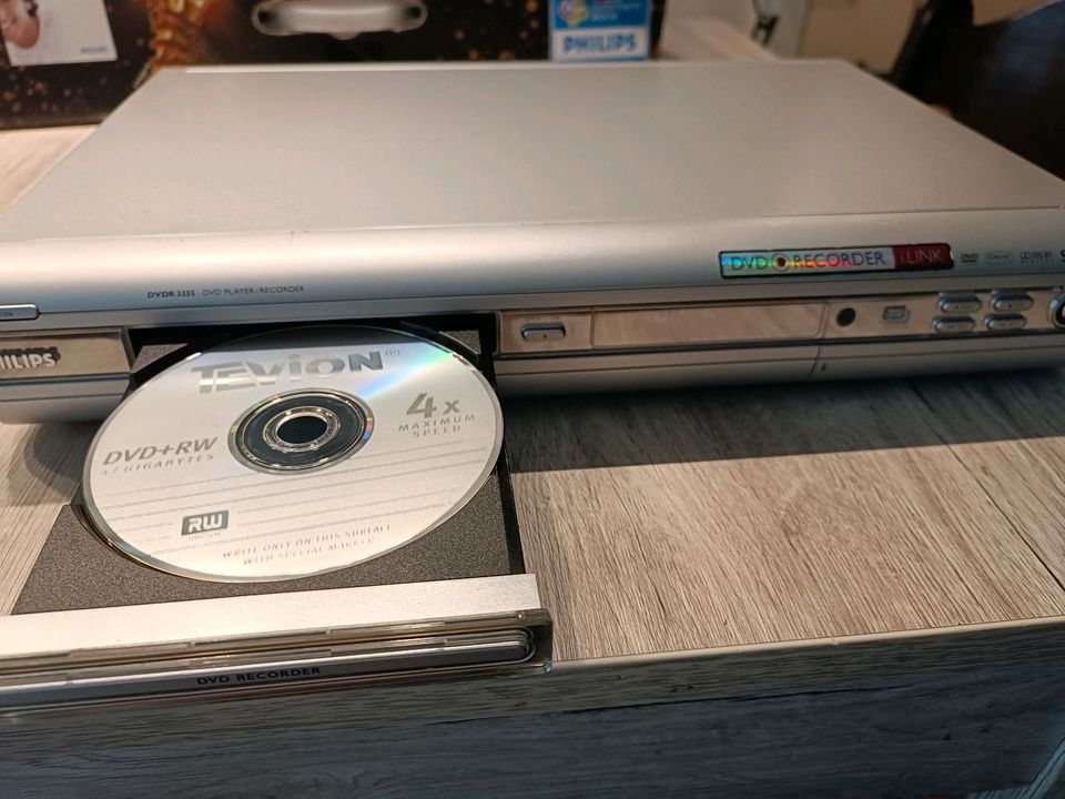 Philips DVD Recorder DVDR 3355 Inkl.OVP in Ostfildern