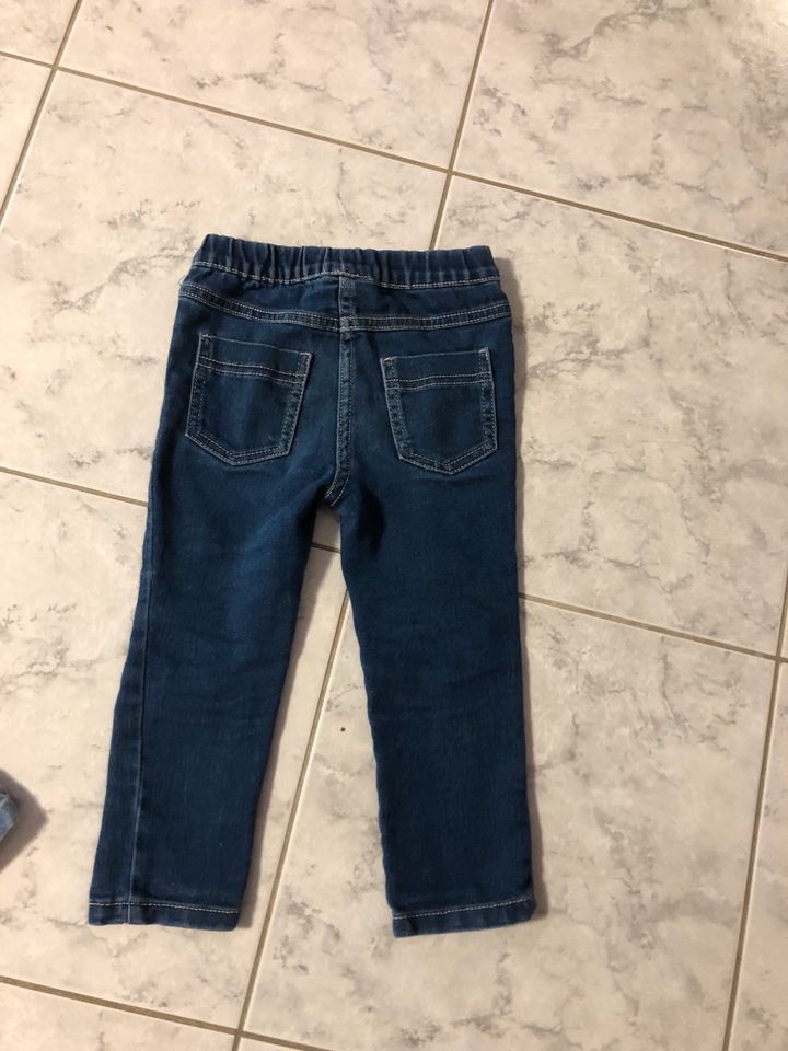 Jeans (C&A) und Jeggins (Topomini) Gr.92 in Senden